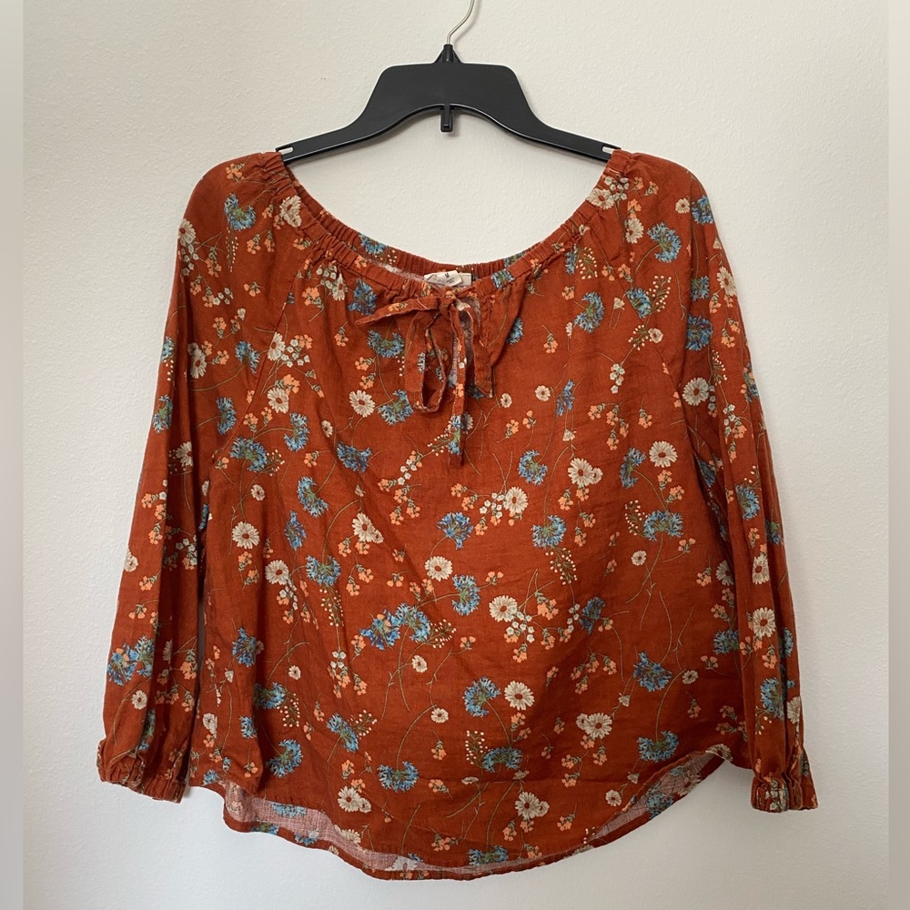 🌼 Cute Orange Floral Shirt